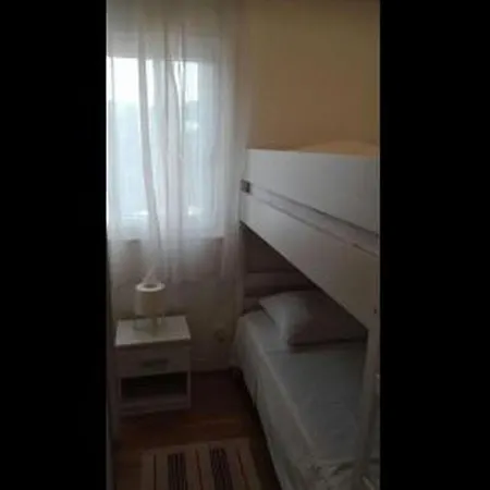 House Slobodna Semesterbostad *
